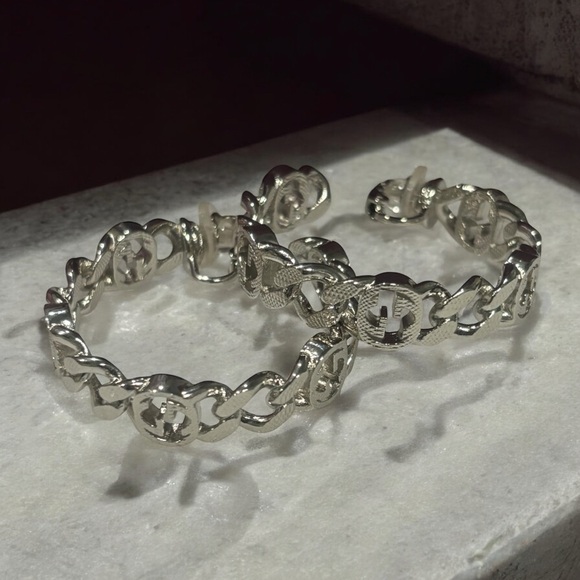 Gucci Metal Interlocking G Gourmette Chain Hoop Earrings Palladium - Picture 5 of 5